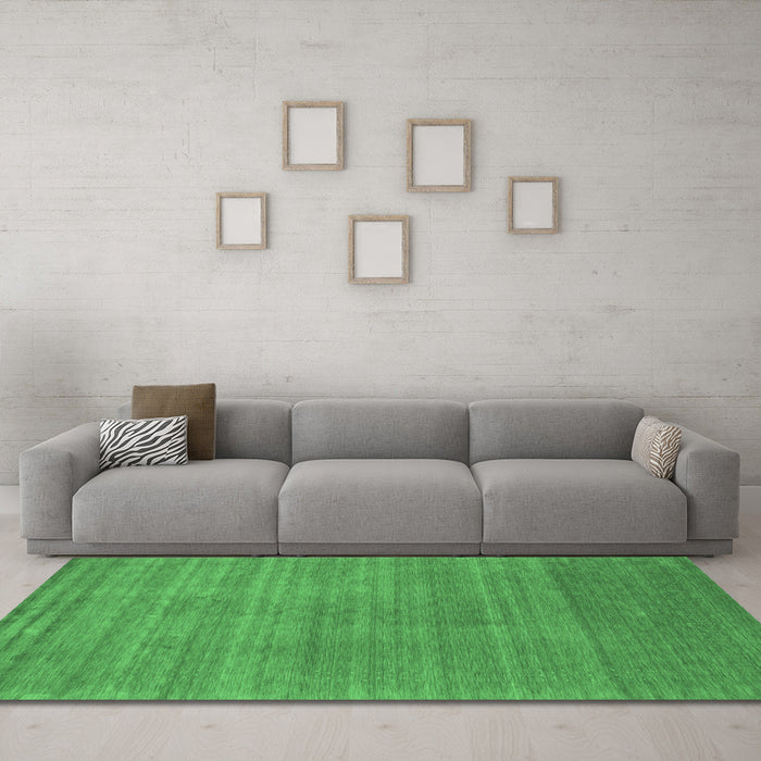 Machine Washable Abstract Emerald Green Contemporary Area Rugs in a Living Room,, wshcon2493emgrn