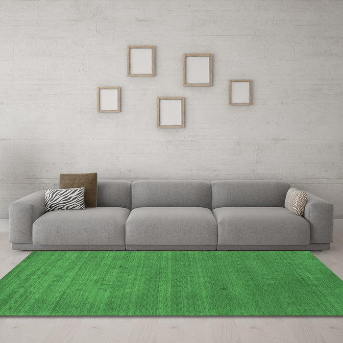Machine Washable Abstract Emerald Green Contemporary Area Rugs in a Living Room,, wshcon2494emgrn