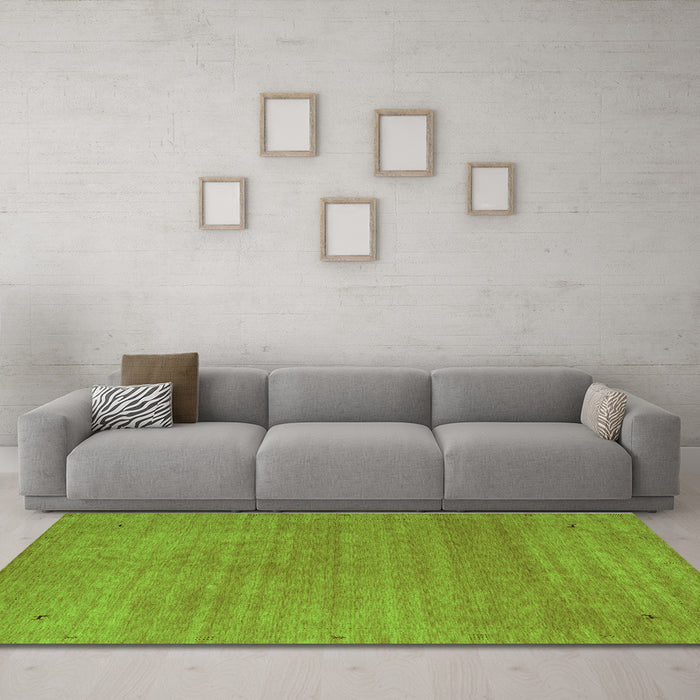 Machine Washable Abstract Green Contemporary Area Rugs in a Living Room,, wshcon2497grn