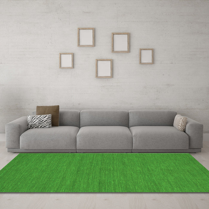 Machine Washable Abstract Green Contemporary Area Rugs in a Living Room,, wshcon249grn