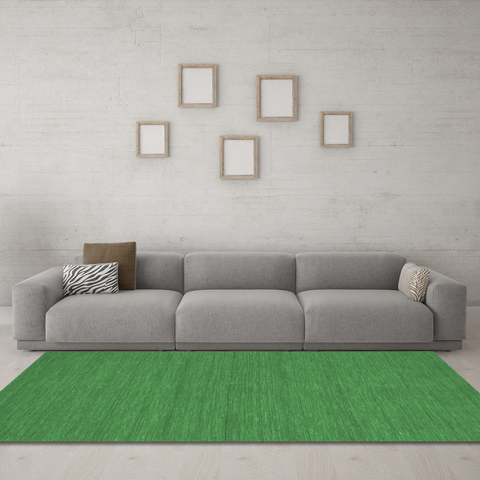 Machine Washable Abstract Emerald Green Contemporary Area Rugs in a Living Room,, wshcon249emgrn