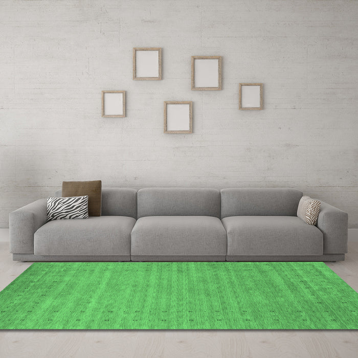 Machine Washable Abstract Emerald Green Contemporary Area Rugs in a Living Room,, wshcon2503emgrn