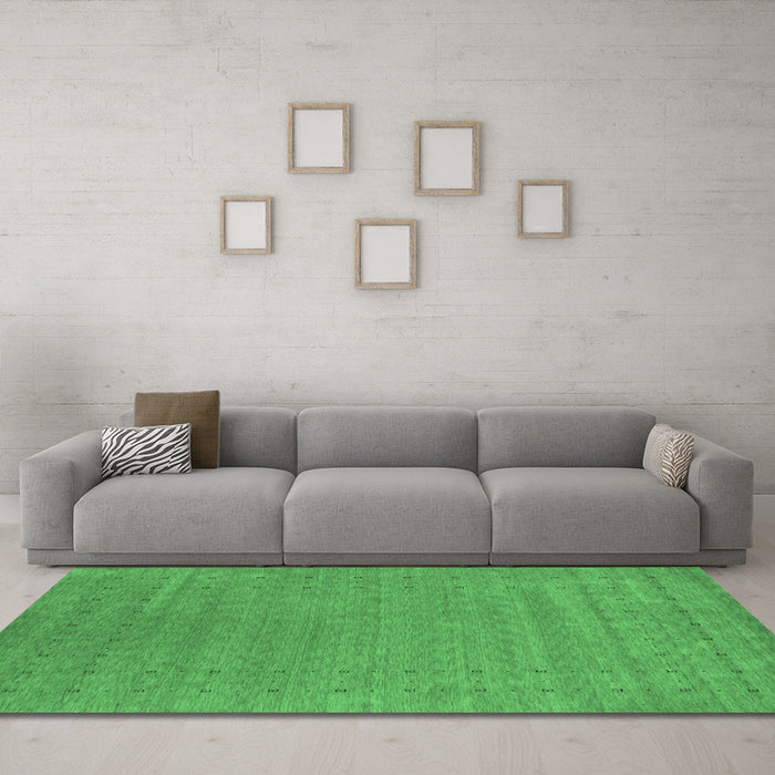 Machine Washable Abstract Emerald Green Contemporary Area Rugs in a Living Room,, wshcon2507emgrn