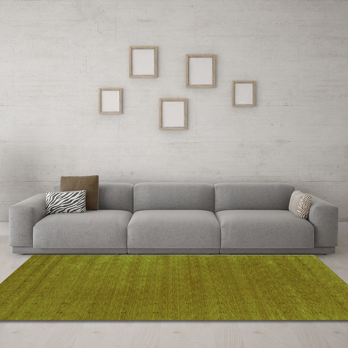 Machine Washable Abstract Green Contemporary Area Rugs in a Living Room,, wshcon2512grn