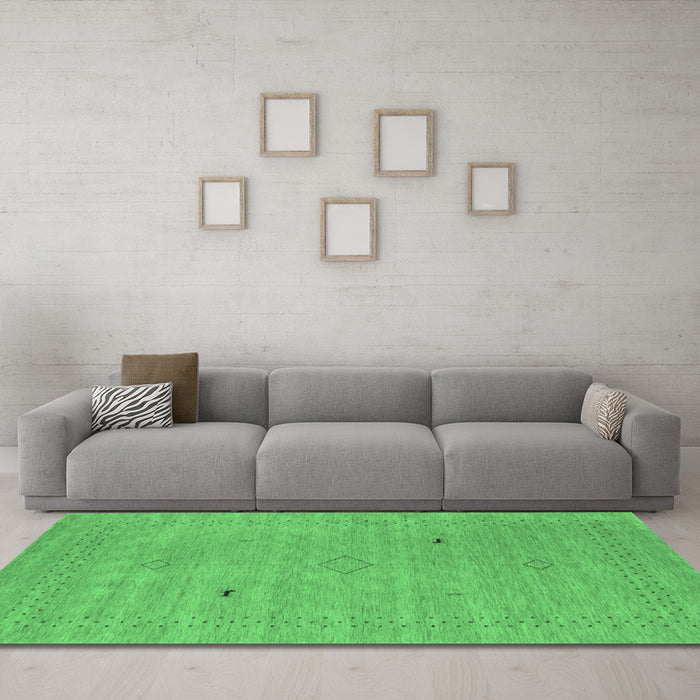 Machine Washable Abstract Emerald Green Contemporary Area Rugs in a Living Room,, wshcon2518emgrn