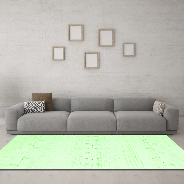 Machine Washable Solid Green Modern Area Rugs in a Living Room,, wshcon2521grn