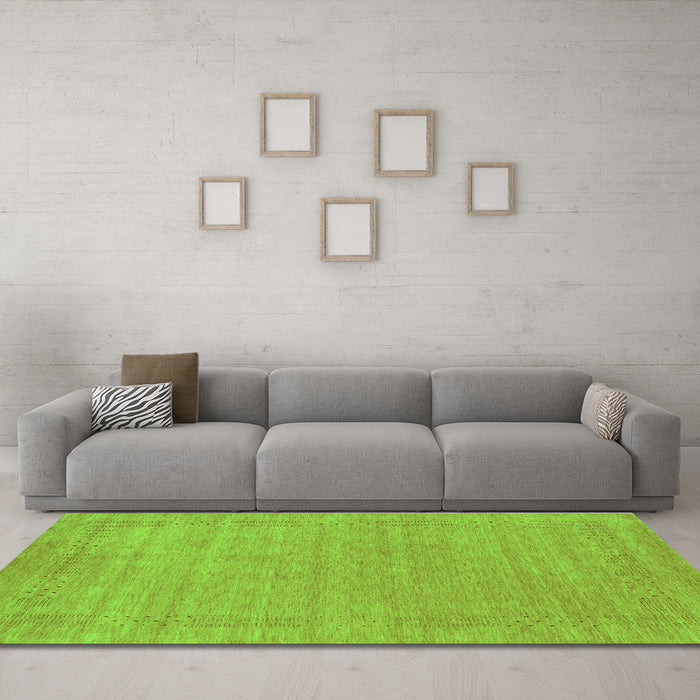 Machine Washable Abstract Green Contemporary Area Rugs in a Living Room,, wshcon2523grn