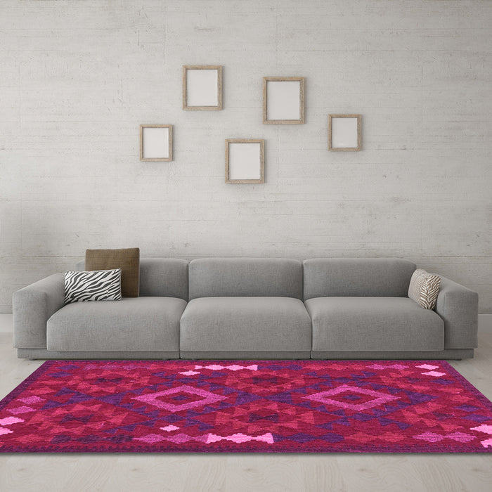 Machine Washable Oriental Pink Traditional Rug in a Living Room, wshcon2527pnk