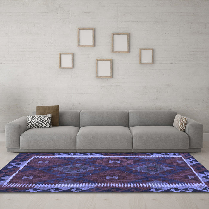Machine Washable Oriental Blue Traditional Rug in a Living Room, wshcon2529blu