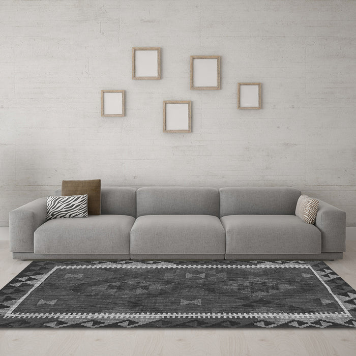 Machine Washable Oriental Gray Traditional Rug in a Living Room,, wshcon2529gry