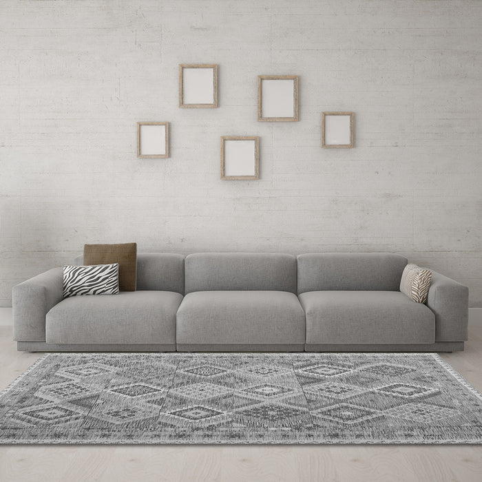 Machine Washable Abstract Gray Contemporary Rug in a Living Room,, wshcon2537gry