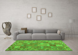 Machine Washable Southwestern Green Country Area Rugs in a Living Room,, wshcon2538grn