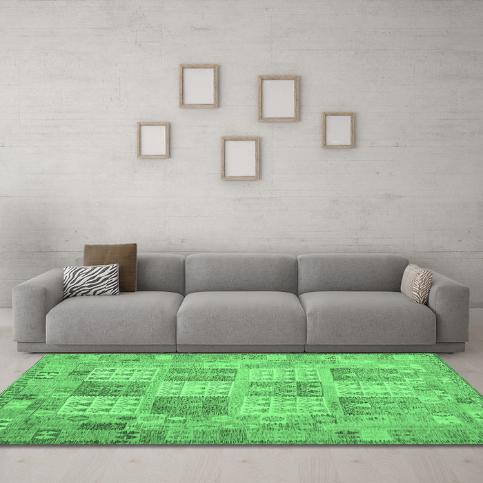 Machine Washable Southwestern Emerald Green Country Area Rugs in a Living Room,, wshcon2541emgrn