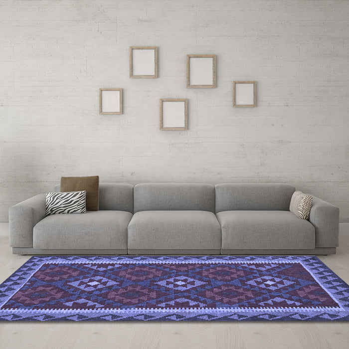 Machine Washable Oriental Blue Traditional Rug in a Living Room, wshcon2543blu