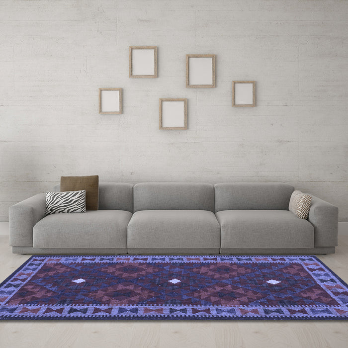 Machine Washable Oriental Blue Traditional Rug in a Living Room, wshcon2545blu