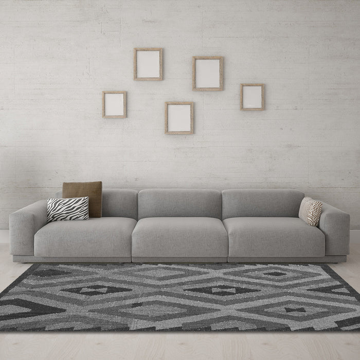 Machine Washable Southwestern Gray Country Rug in a Living Room,, wshcon2548gry
