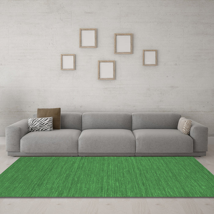 Machine Washable Abstract Emerald Green Contemporary Area Rugs in a Living Room,, wshcon254emgrn