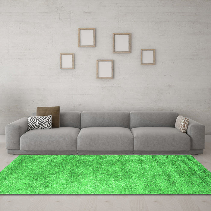 Machine Washable Abstract Green Contemporary Area Rugs in a Living Room,, wshcon2550grn