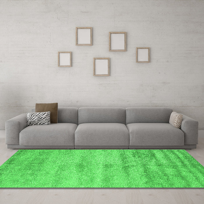 Machine Washable Abstract Green Contemporary Area Rugs in a Living Room,, wshcon2552grn