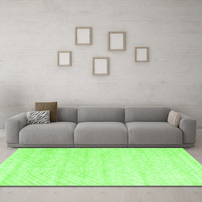 Machine Washable Solid Green Modern Area Rugs in a Living Room,, wshcon2559grn