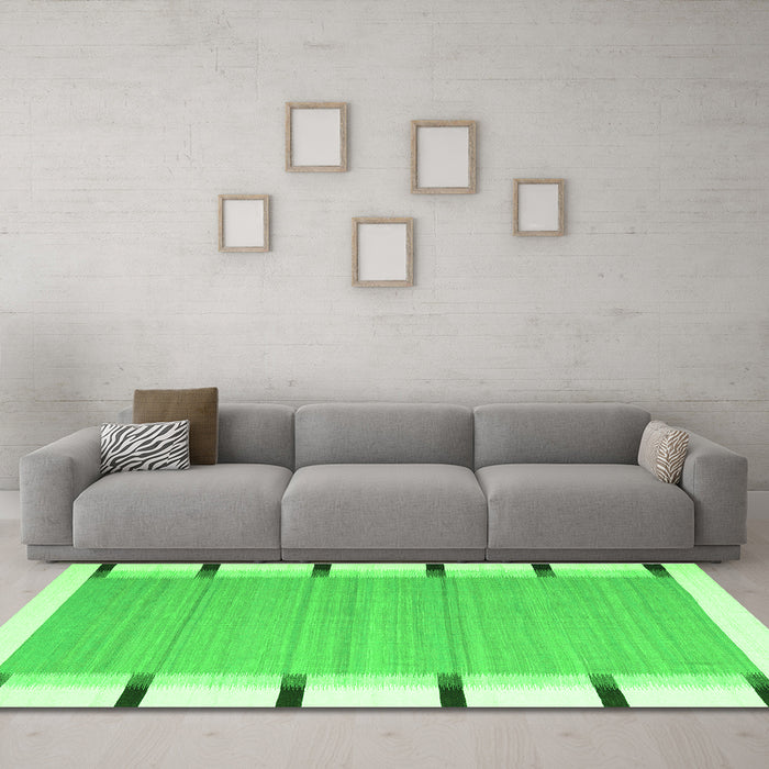 Machine Washable Abstract Green Contemporary Area Rugs in a Living Room,, wshcon2564grn