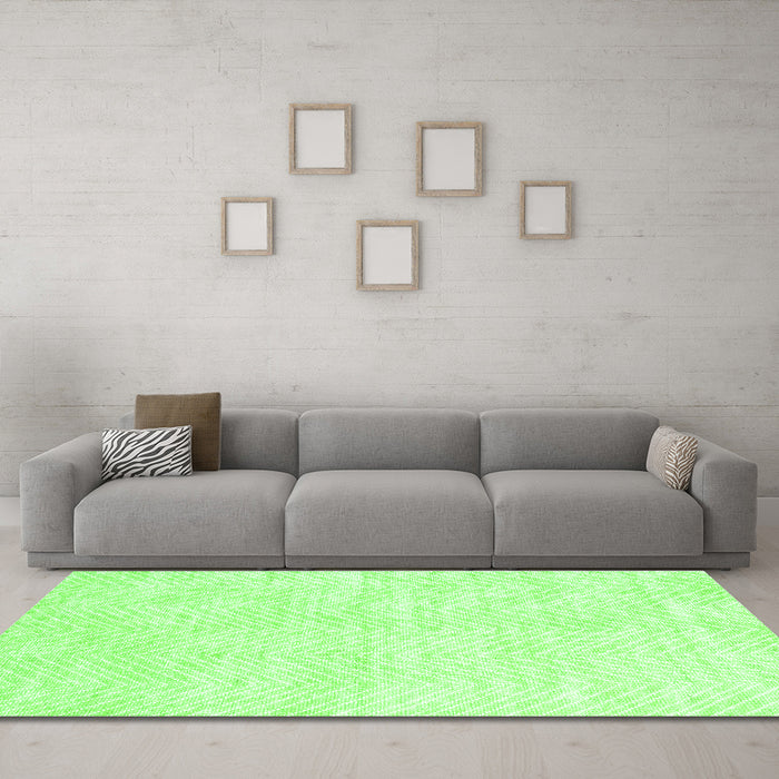 Machine Washable Solid Green Modern Area Rugs in a Living Room,, wshcon2565grn