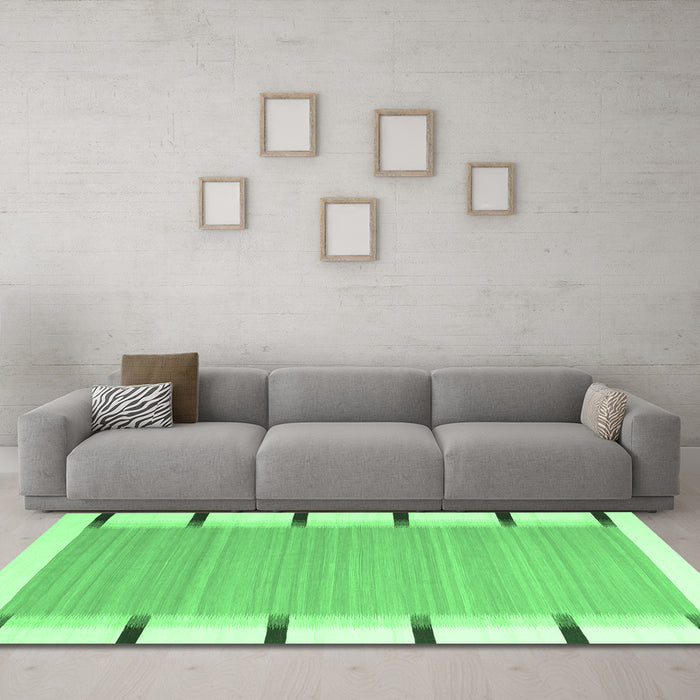 Machine Washable Abstract Emerald Green Contemporary Area Rugs in a Living Room,, wshcon2574emgrn