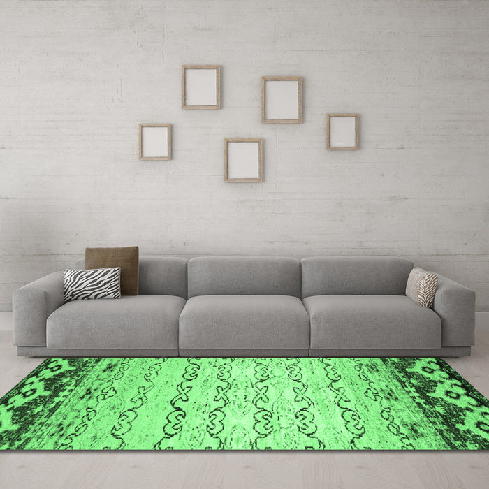 Machine Washable Abstract Emerald Green Contemporary Area Rugs in a Living Room,, wshcon2577emgrn