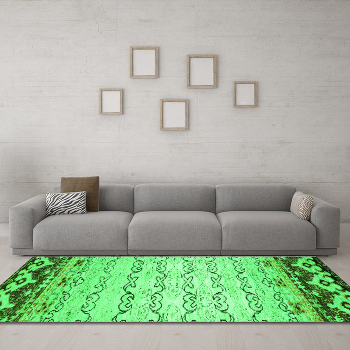 Machine Washable Abstract Green Contemporary Area Rugs in a Living Room,, wshcon2577grn