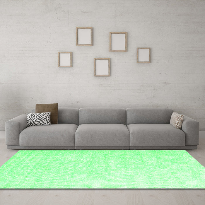 Machine Washable Abstract Green Contemporary Area Rugs in a Living Room,, wshcon2581grn