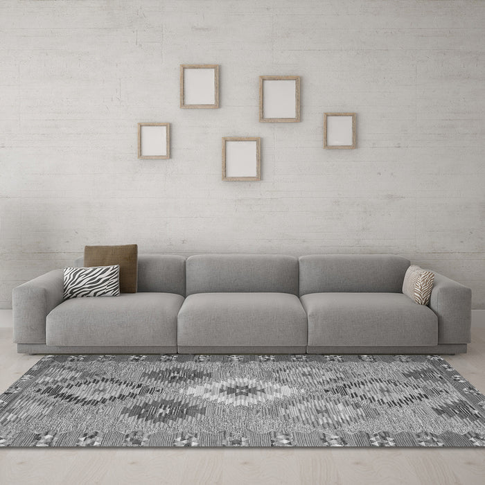 Machine Washable Southwestern Gray Country Rug in a Living Room,, wshcon2583gry