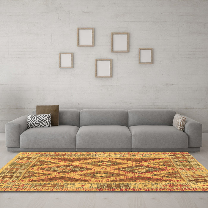 Machine Washable Abstract Brown Contemporary Rug in a Living Room,, wshcon2585brn