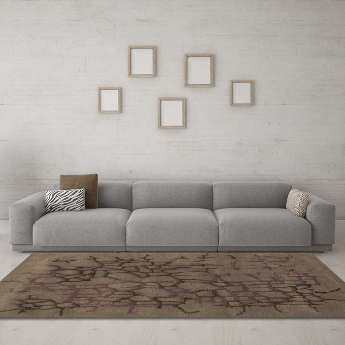 Machine Washable Abstract Brown Contemporary Rug in a Living Room,, wshcon2587brn