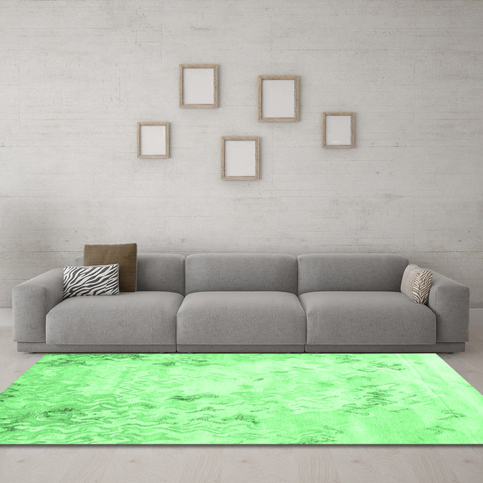 Machine Washable Abstract Emerald Green Contemporary Area Rugs in a Living Room,, wshcon2589emgrn