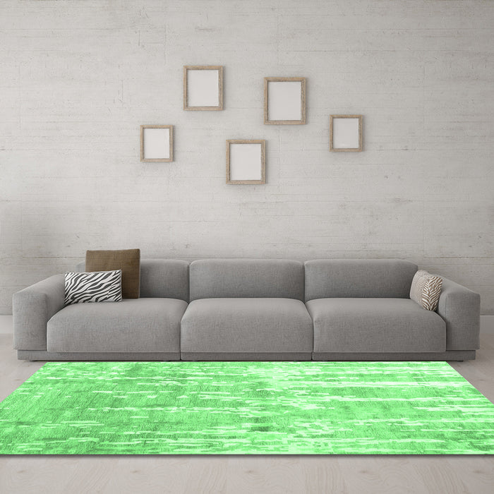 Machine Washable Abstract Emerald Green Contemporary Area Rugs in a Living Room,, wshcon2595emgrn