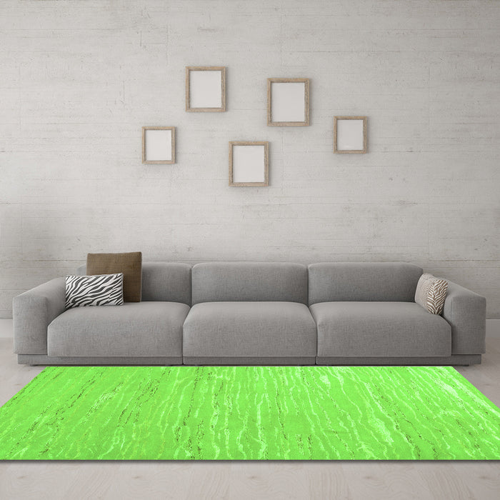 Machine Washable Abstract Green Contemporary Area Rugs in a Living Room,, wshcon2602grn
