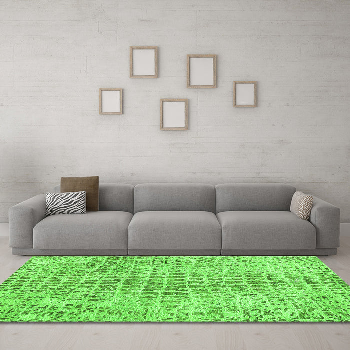 Machine Washable Abstract Green Contemporary Area Rugs in a Living Room,, wshcon2605grn
