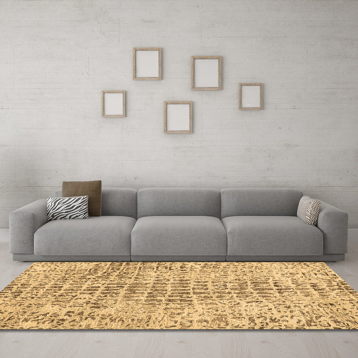 Machine Washable Abstract Brown Contemporary Rug in a Living Room,, wshcon2605brn