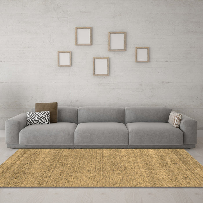 Machine Washable Abstract Brown Contemporary Rug in a Living Room,, wshcon2610brn