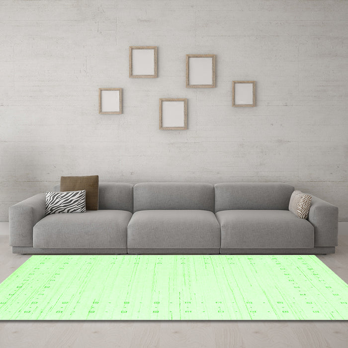 Machine Washable Solid Green Modern Area Rugs in a Living Room,, wshcon2612grn