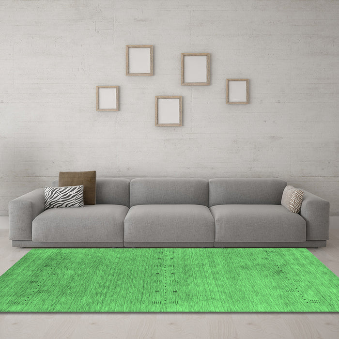 Machine Washable Abstract Emerald Green Contemporary Area Rugs in a Living Room,, wshcon2613emgrn