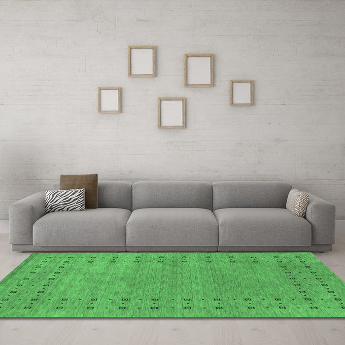 Machine Washable Abstract Emerald Green Contemporary Area Rugs in a Living Room,, wshcon2614emgrn