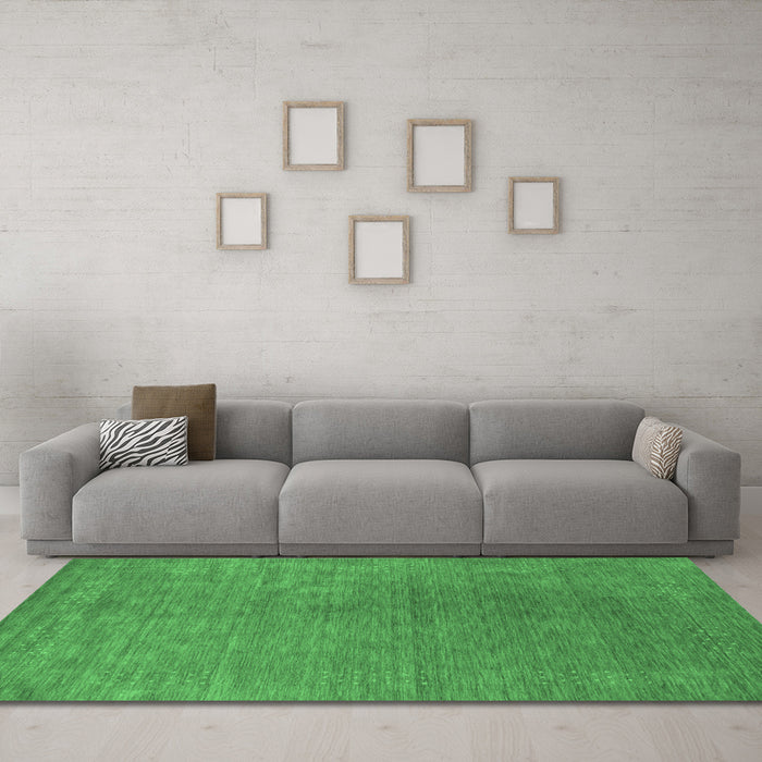 Machine Washable Abstract Emerald Green Contemporary Area Rugs in a Living Room,, wshcon2616emgrn