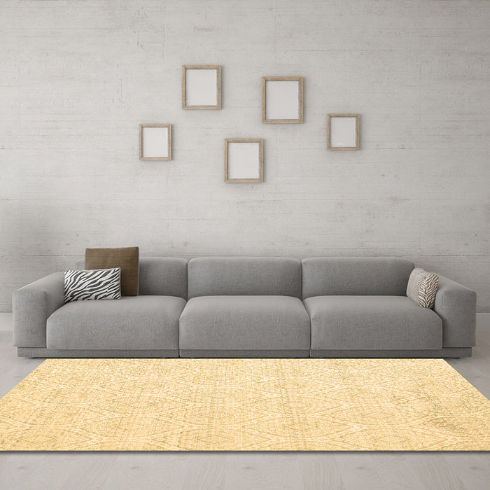 Machine Washable Abstract Brown Contemporary Rug in a Living Room,, wshcon261brn