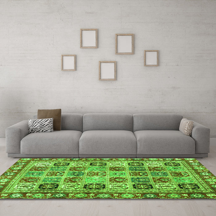 Machine Washable Southwestern Green Country Area Rugs in a Living Room,, wshcon2622grn