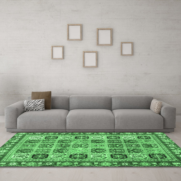 Machine Washable Southwestern Emerald Green Country Area Rugs in a Living Room,, wshcon2622emgrn