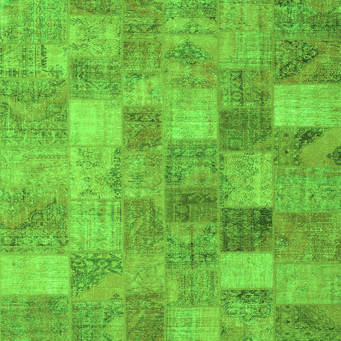 Serging Thickness of Patchwork Green Transitional Rug, con2624grn