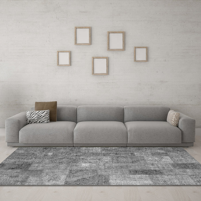 Machine Washable Patchwork Gray Transitional Rug in a Living Room,, wshcon2625gry