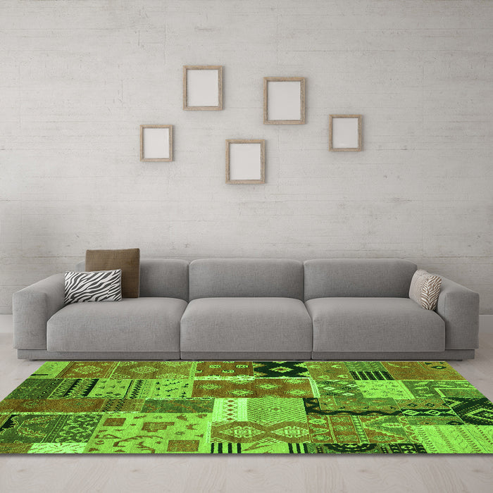Machine Washable Southwestern Green Country Area Rugs in a Living Room,, wshcon2626grn
