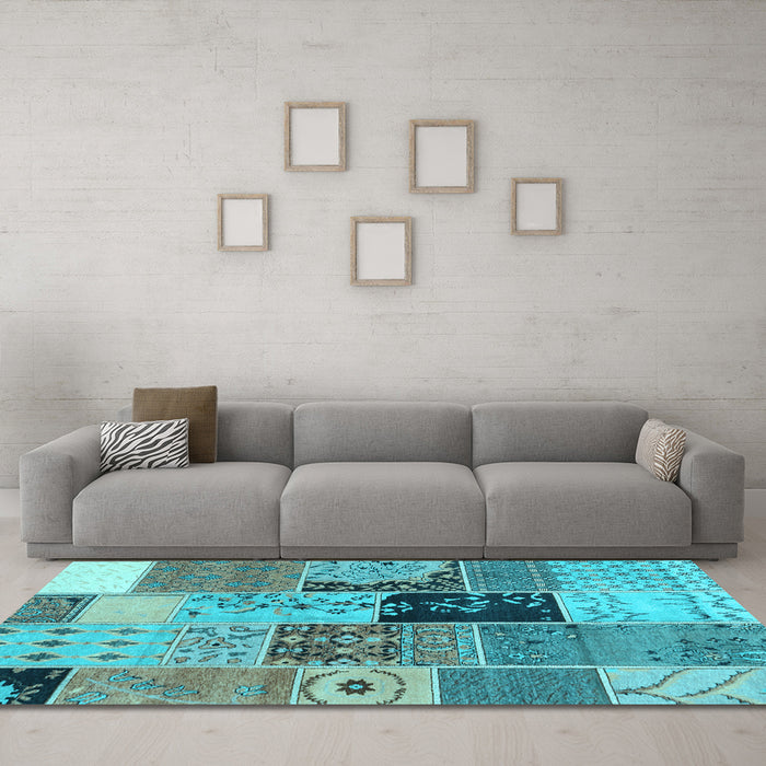 Machine Washable Patchwork Light Blue Transitional Rug in a Living Room, wshcon2627lblu